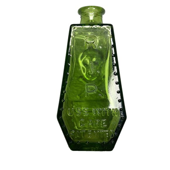 Vintage 1971 Wheaton Mini Green Glass Poison Bottle Coffin Skull Crossbones RIP - Picture 3 of 9